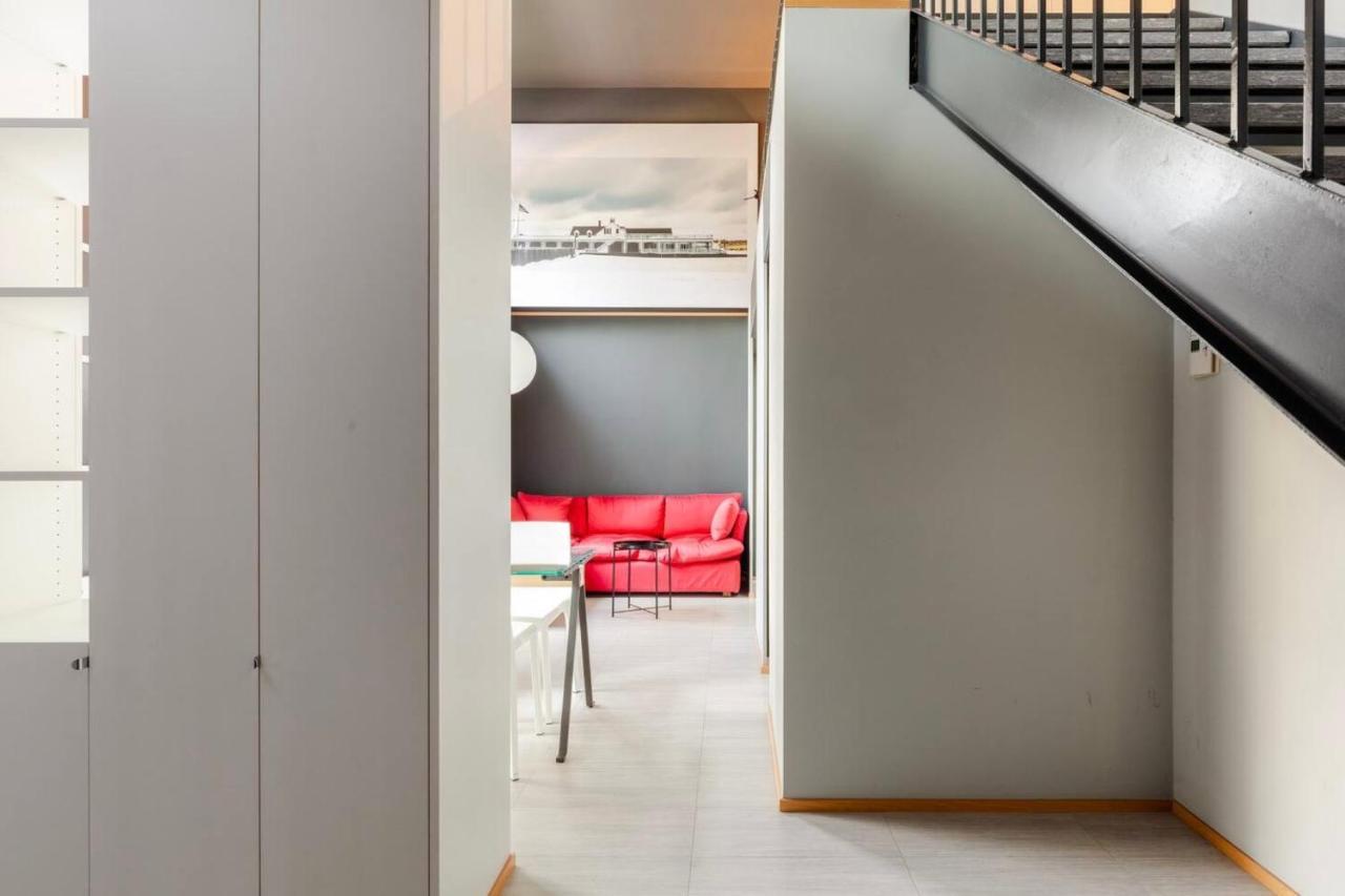 Apartment Design Spacious Loft In Navigli - Hosted By Sweetstay Mailand